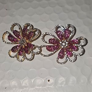 Rhinestone crystal pink flower earrings!
